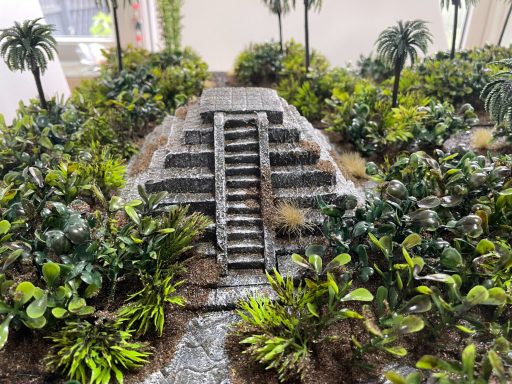 Aztec Temple Terrain – 28mm Scale Handcrafted Aztec Temple Terrain – 20–28mm